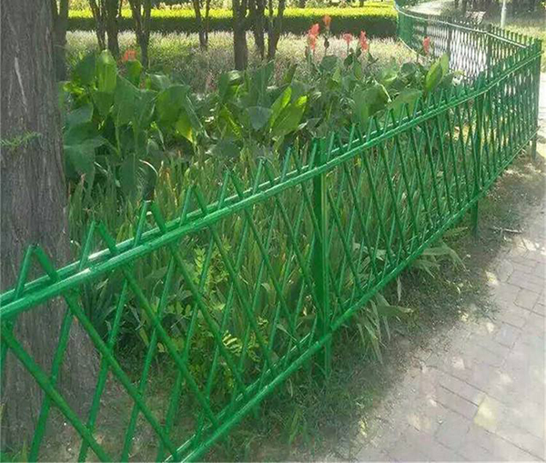  草坪围栏